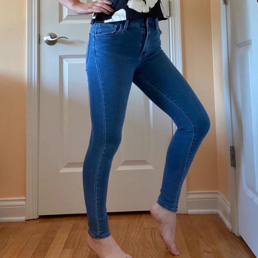 LEVI SKINNY JEANS